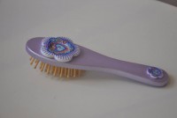 Escova de cabelo decorada